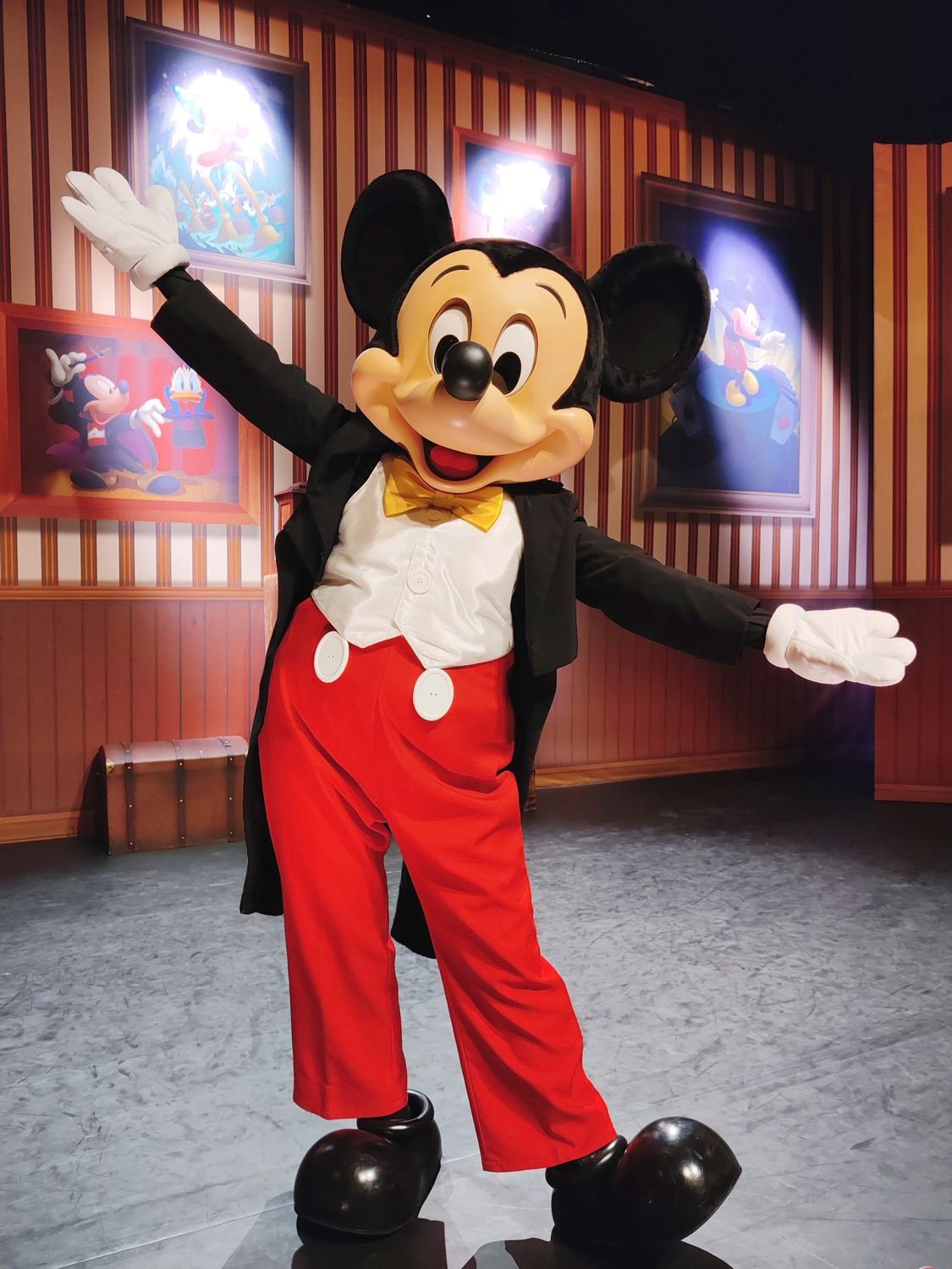 Rencontre avec Mickey à Disneyland Paris, à 7 minutes en RER de l’appartement